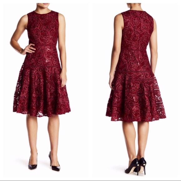 Carmen Marc Valvo Dresses & Skirts - Carmen Marc Valvo Lace Detailed Fit & Flare Dress